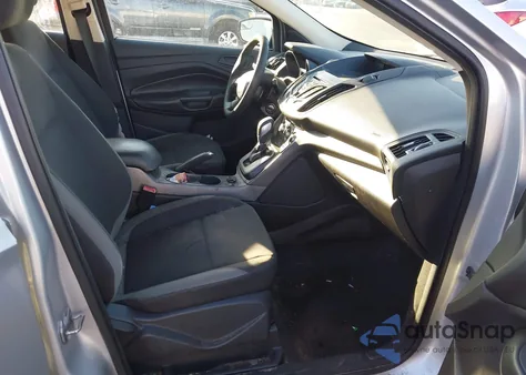 2013 Ford Escape S z USA, uszkodzony, nr VIN 1FMCU0F72DUB81943